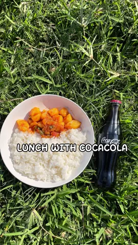 Lunch 🥗 🥬| Day in my life 🌸 Rice+ Potato soup. Stach on starch baba🙂‍↔️ @Coca-Cola  . . #DailyRoutine #dayinmylife #cookmore #cocacola #Chikunda🎀 
