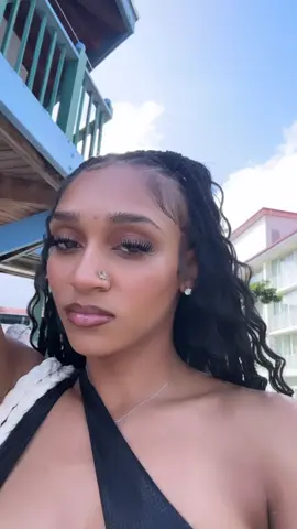 Gorgeous asf😍  #blackgirl #pretty #blackgirl #sunkissed #fypシ 