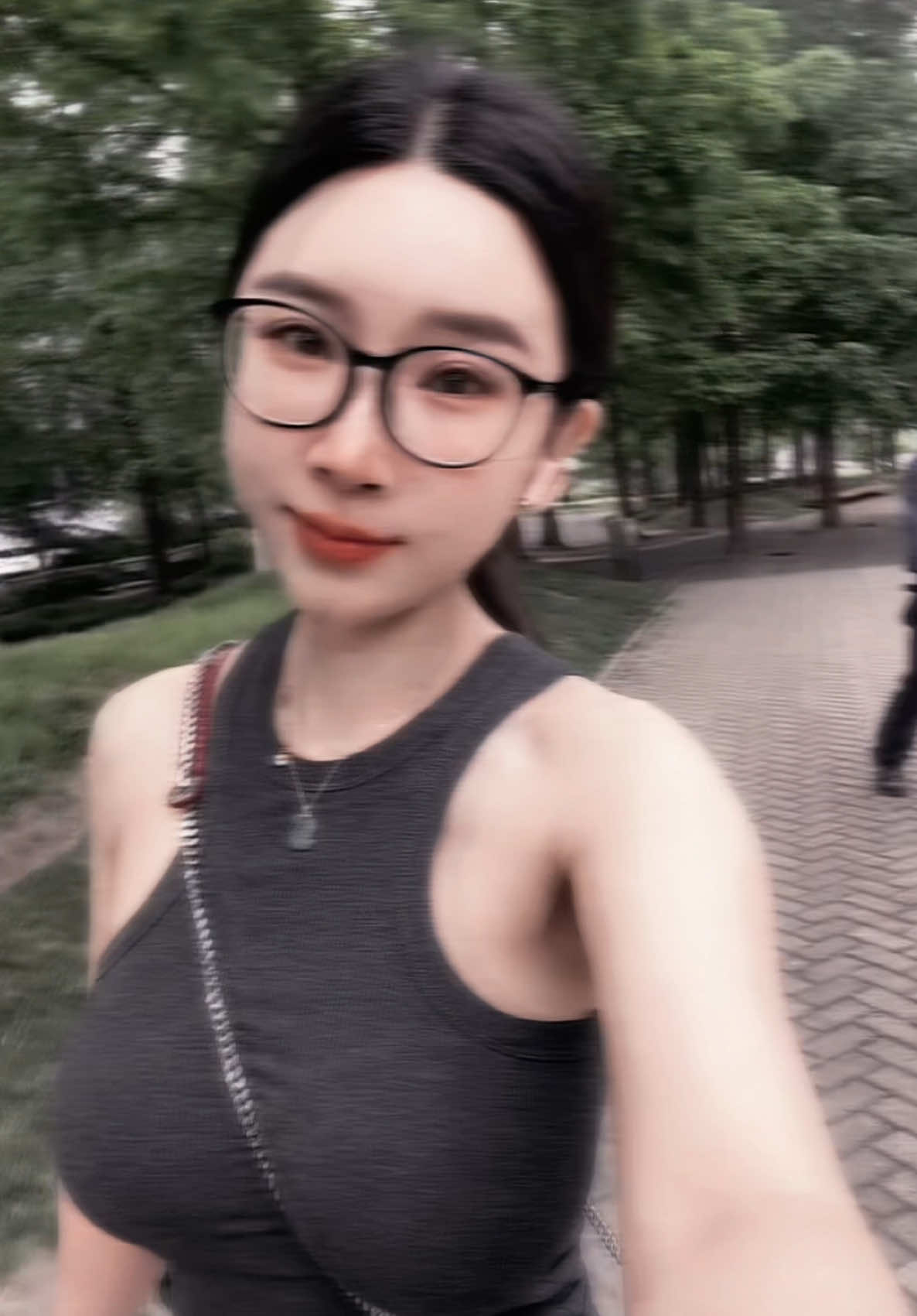 错过了就真的没有了.#好身材好气质 #做个哇塞的女孩 #完美身材 #路上 