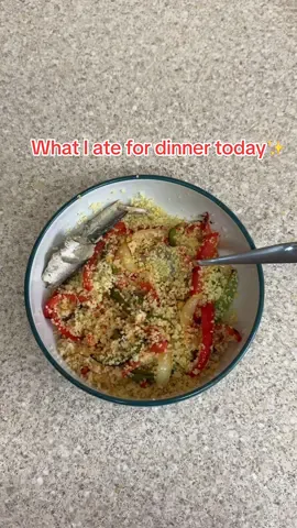 I am due a food shop, but this will make do for today! It tasted delicious and it was cheap and healthy #frugal #frugalliving #cheapmeals #cheaptok #savingmoney 