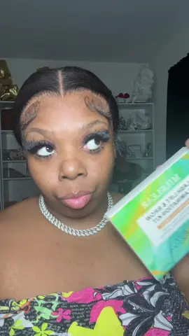 Brow lamination at home???? Chile idk whatvyall think 😂😂😂 HAPPY BIRTHDAY TO MEEEEEE 