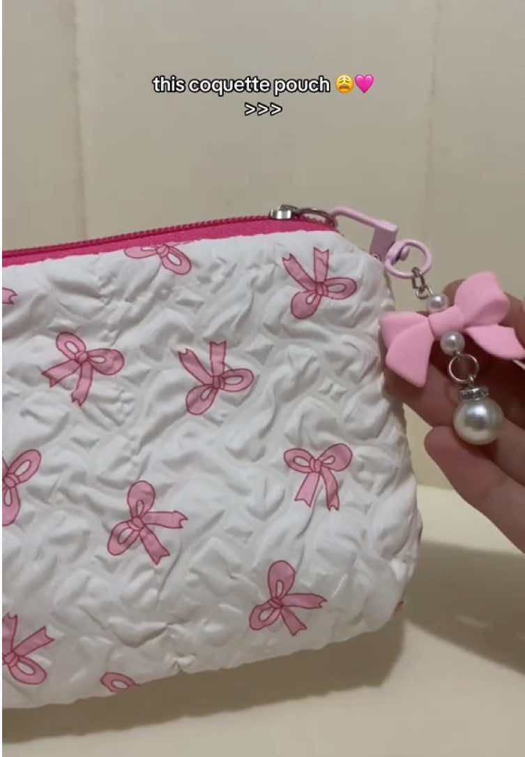 ang cute ng pouch 🎀 #coquette #pouch #makeuppouch #bowpouch #travelpouch 