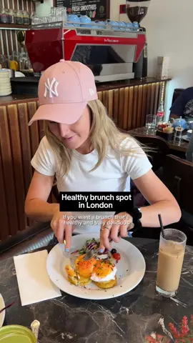 Healthy and delicious brunch in Holborn 🥙🍴 📍Victoria House Coffee #budgetdayout #budget #thingstodoinlondon #victoriahousecoffee #brunch  