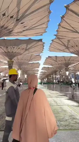 Barokallah fii umrik ibuk, Tepat 28 Agustus ini ibuk bertambahnya usia, Maafkan mas yang belum bisa menjadi anak yang baik dan anak yang bisa di banggakan. Mas minta maaf bu mas  belum bisa membahagiakan ibu dan mas menyayangi ibuk tetap lah bersamaku Malaikat di duniaku 💞😘