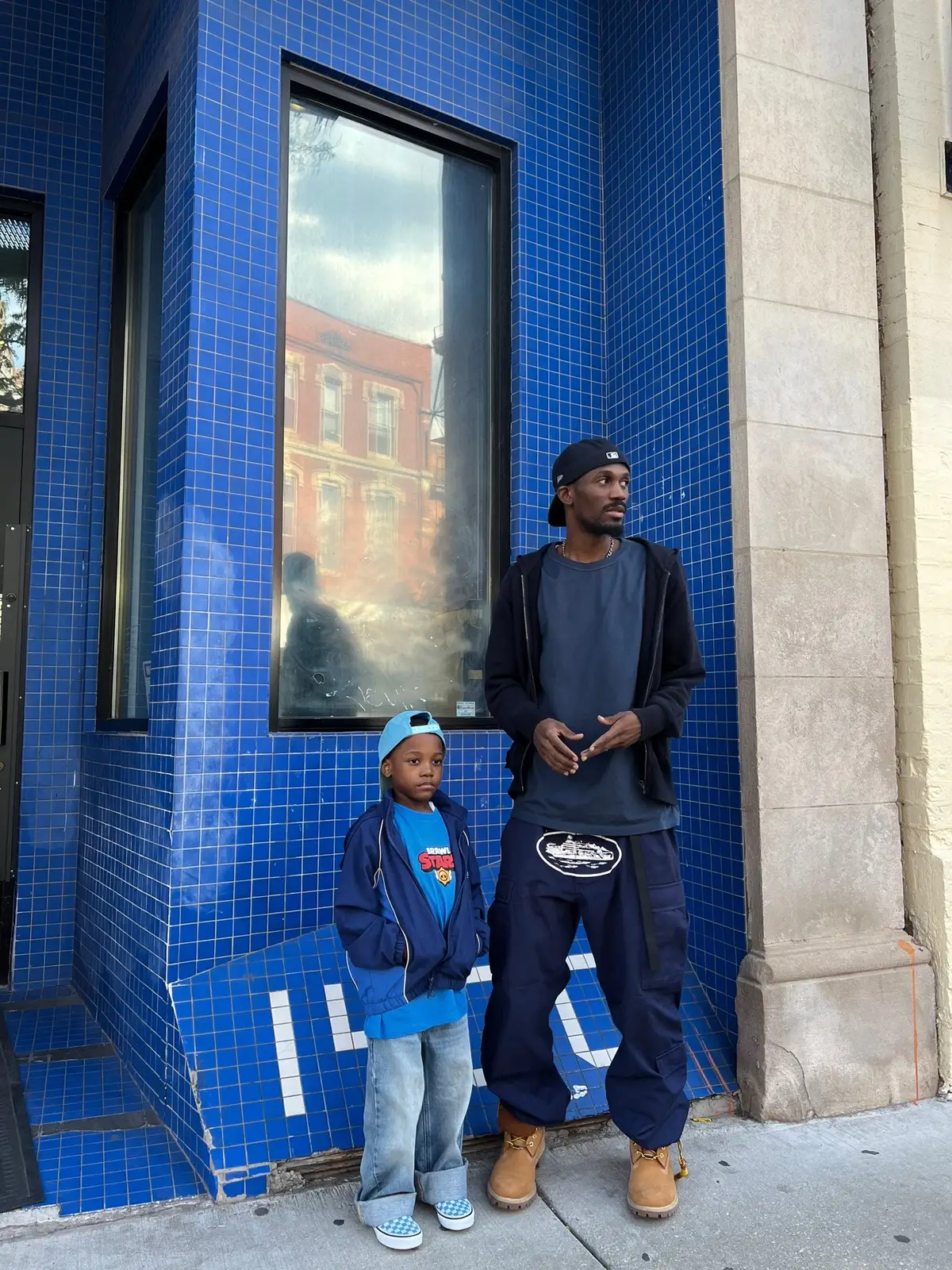 I remember hopping off the porch at a young age my son don’t have to worry bout that since his dad stayed 😤
