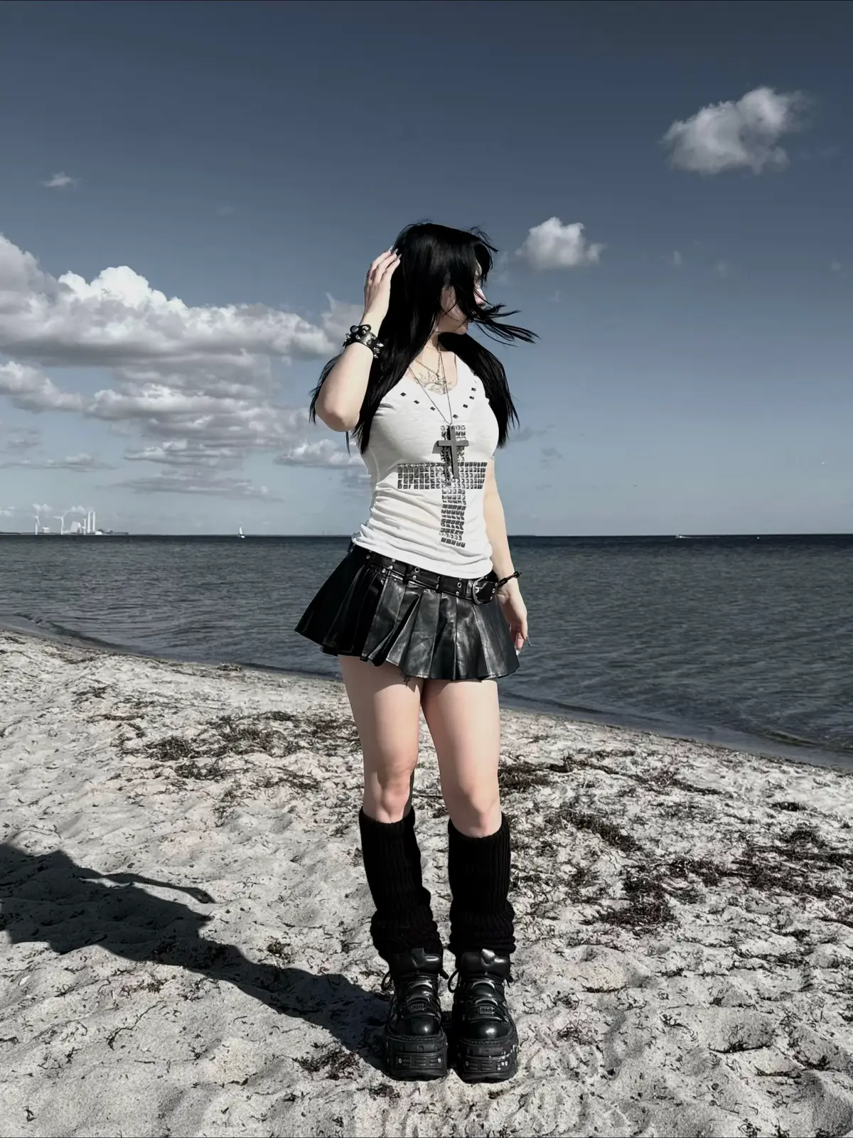 just a doll at the beach  #dlaciebie #alttiktok #altgirl #altfashion #newrock 