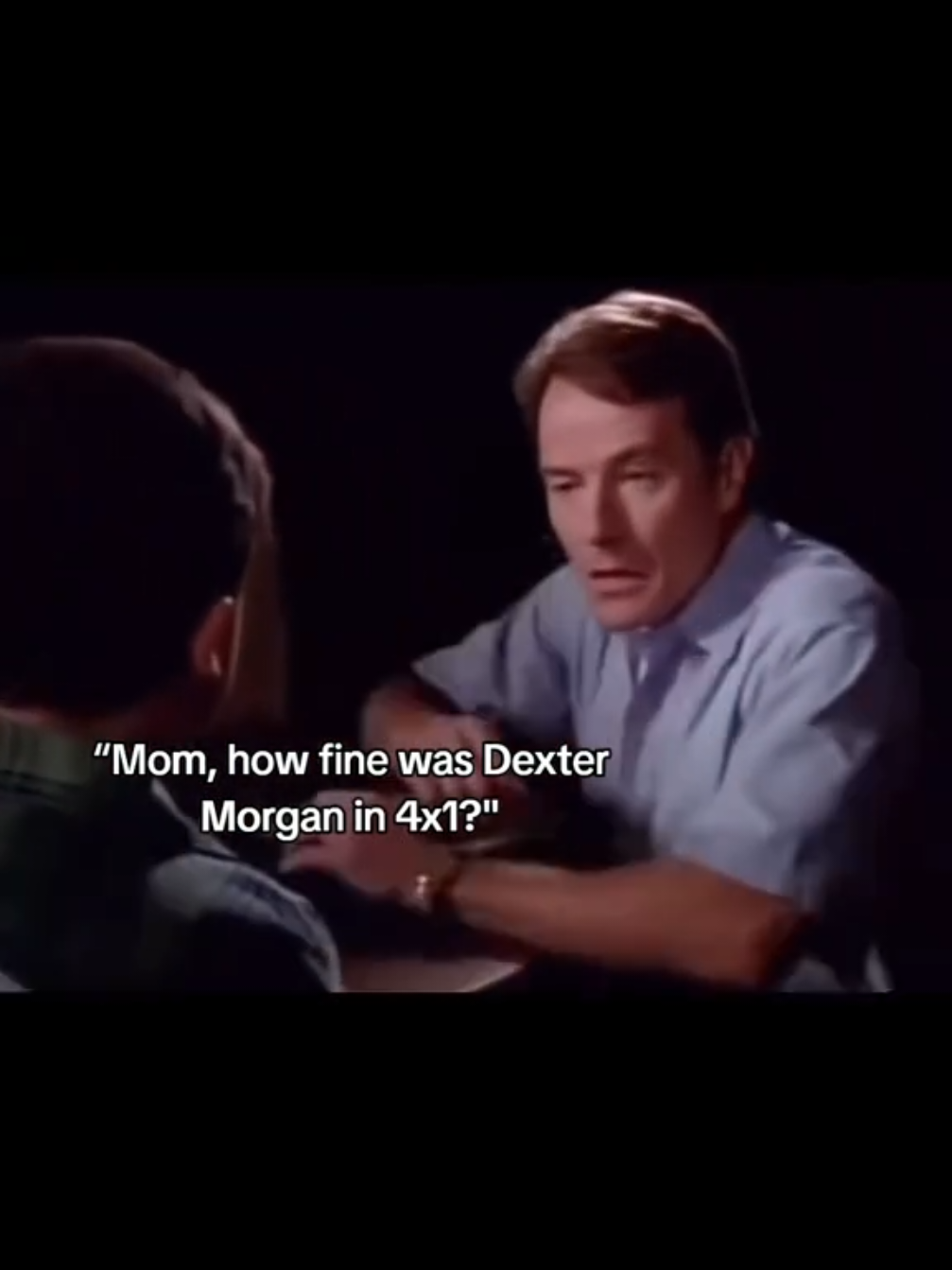 Де́кстер» (англ. Dexter) — американский телесериал, основанный на романе Джеффри Линдсея «Дремлющий демон Декстера» (англ. Darkly Dreaming Dexter, дословно «Мрачно грезящий Декстер») и адаптированный для телевидения лауреатом премии «Эмми», сценаристом Джеймсом Маносом-мл., который написал сценарий для пилотного эпизода. Демонстрировался на канале Showtime с 1 октября 2006 года по 22 сентября 2013 года. События сериала рассказывают о Декстере Моргане (Майкл Си Холл), вымышленном серийном убийце, работающем судебным экспертом по брызгам крови в полиции Майами. Сериал неоднократно номинировался на различные премии, такие как «Эмми», IGN, Satellite Award и «Сатурн». Также сериал подвергался критике со стороны родительских организаций (таких как Parents Television Council) как излишне жестокий и аморальный. #dexter #dextermorgan 