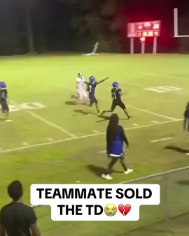 He was so close 😅 #highschoolfootball  (via onewheel.zenda/IG)