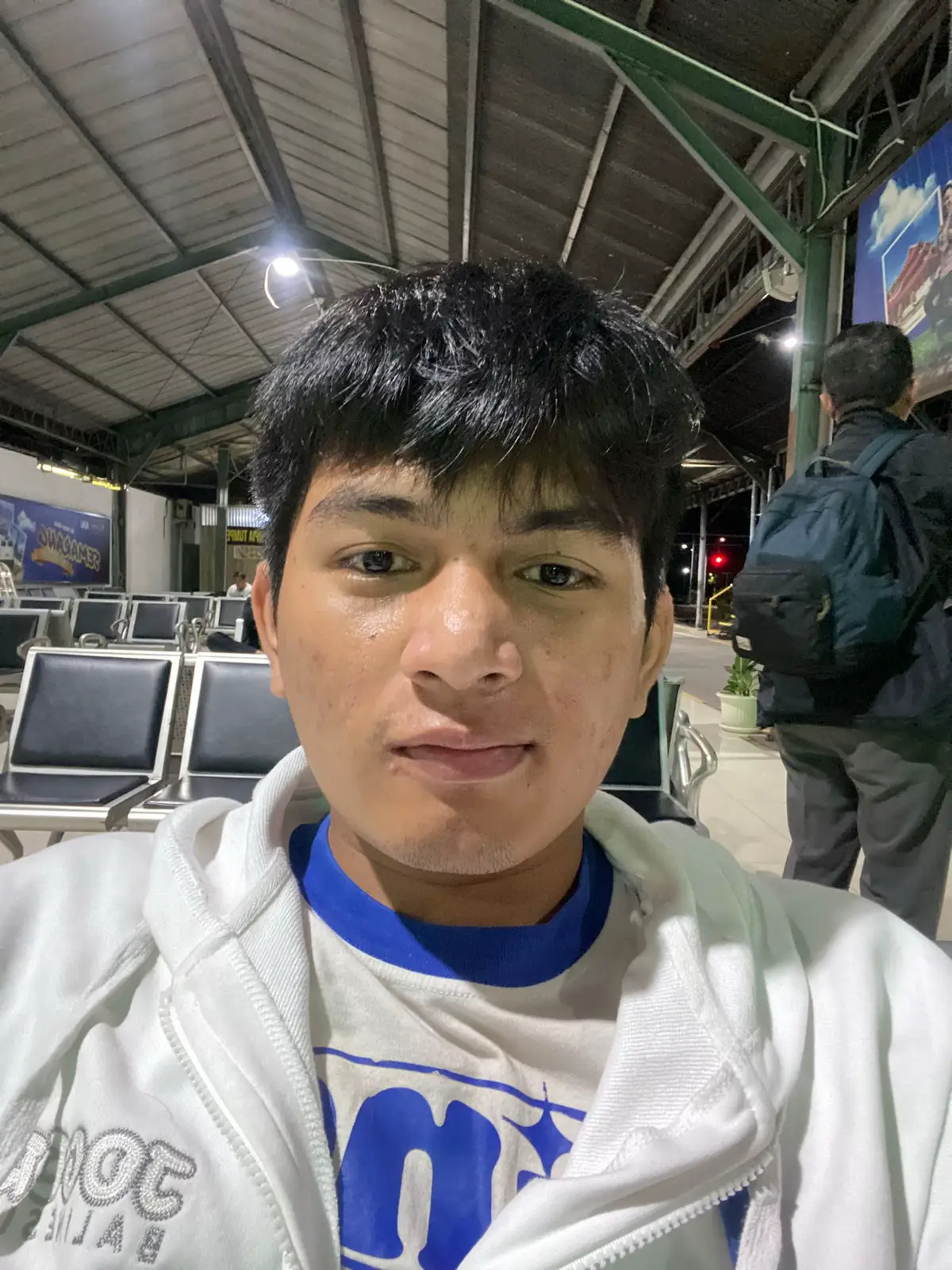 kaya pake jas hujan jujur