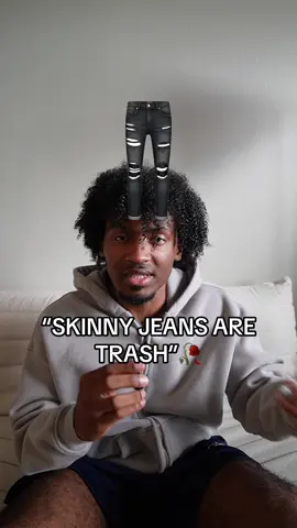 Why do we still argue about which is better between skinny jeans and baggy jeans. Each one serve its own purpose. #skinnyjeans #baggyjeans #fashiontok #fashiontrends #streetwear 