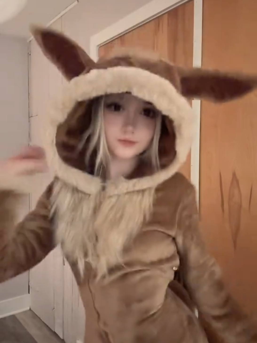#eevee #eeveelution #pokemon #cosplay #eeveecosplay