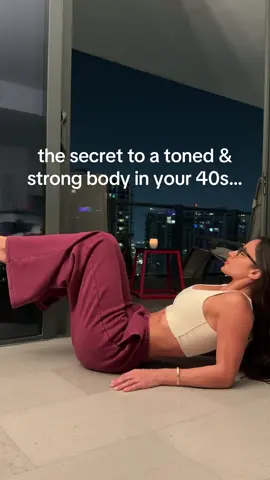 simple & effective join me in bi0 #athomeworkout #workoutsforwomenover40 #workouttipsforwomen #getstrong #fitnesstipsforwomen 