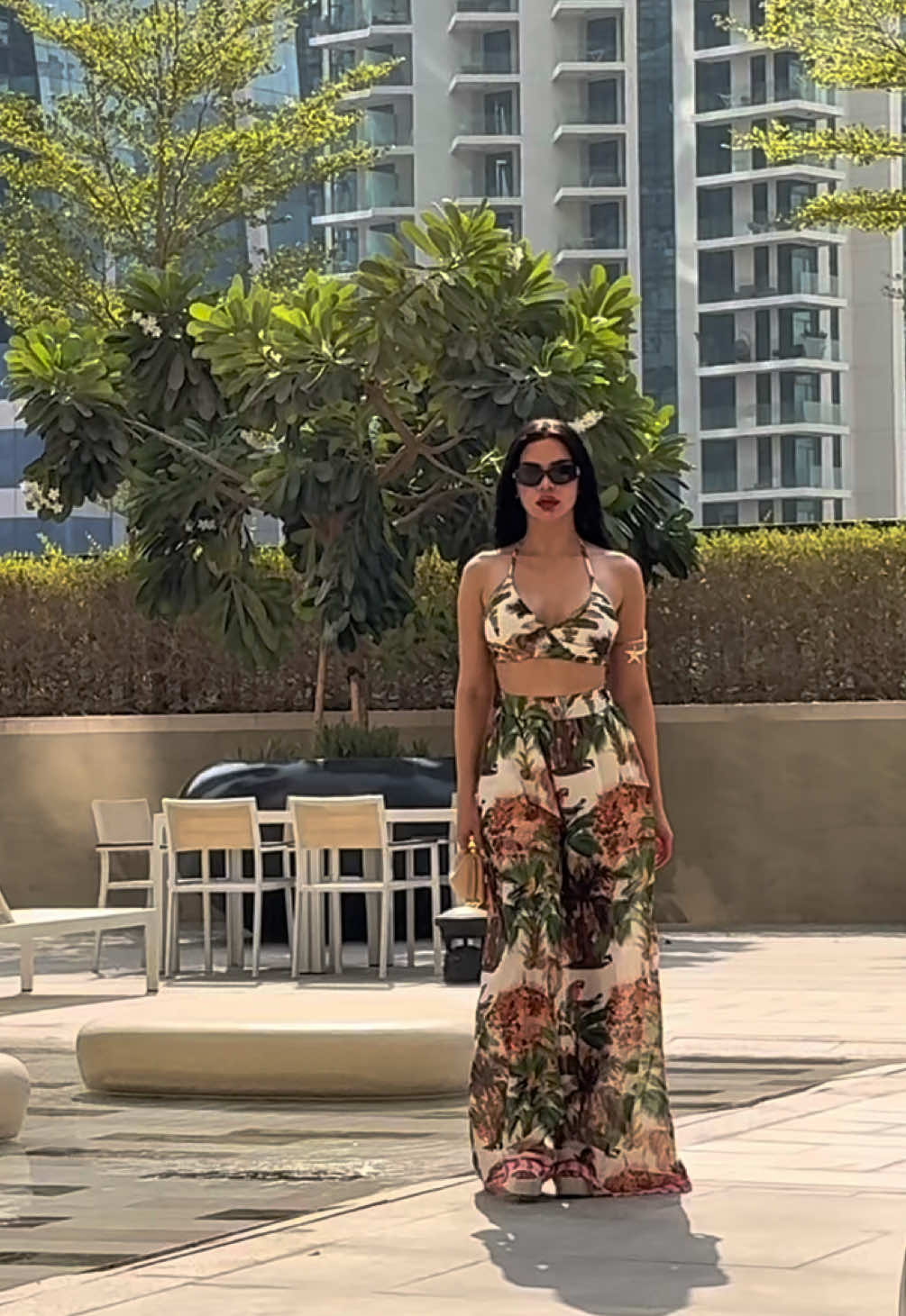 لوكات صيفيه أنيقة من : @Fashion Nova  Look1 : Misty Island Linen Pants Set - Green/combo Look2: Island Dreams Pleated Pants Set - Rust/Combined  #farah_razem #فرح_الجزائرية #فرح_رازم #الشعب_الصيني_ماله_حل😂😂 #fashionnova #fashion #summerlooks 