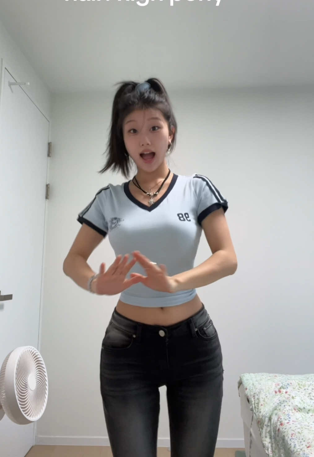 hi guys! wasn’t sure how to respond, but I’ve been getting increasingly more comments/dms about my body, and i want to say my elbows/forearms are naturally wide 🥹! and don’t forget i always film in good lighting and flattering angles. poses and posture can really change how you look, especially in short clips. and remember, my body fluctuates too! nonetheless im appreciative of those who expressed concerns 🤗 oo also i can flex my arms beyond 180 LOL 😁 #OOTD #korea #trend #dance #outfitinspo 