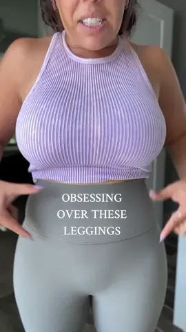 ✨ Leggings that do it all ✨ These 24” high-waist leggings are designed with tummy control and a sleek, seamless front for the most flattering fit. The soft, stretchy fabric moves with you whether you’re at yoga, barre, pilates, or just living your best daily life. Bonus: they come with removable inserts that give you a little extra boost whenever you want it. 👏 #TikTokMadeMeBuyIt #LeggingsOutfit #ActivewearFinds #PetiteFriendly #GlowMode @glowmode shop 