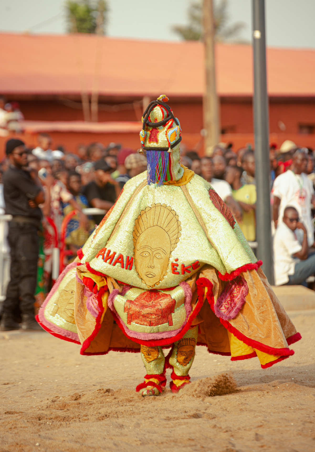 🇧🇯 Ce 29 août 2025, le Bénin célébrera sa Journée Nationale à l’Exposition Universelle Osaka 2025. ✨ Une occasion de dévoiler au monde une expérience immersive mêlant patrimoine, créativité et vision d’avenir. 🌍 Investisseurs, décideurs, créateurs, médias et grand public sont conviés à une journée d’activités mémorables et à franchir les portes du Pavillon du Bénin pour découvrir un Monde de Splendeurs. 🔗 Inscrivez-vous dès maintenant pour participer à cette expérience inédite : https://bit.ly/BeninNationalDay #BeninExpoOsaka #Osaka2025 #Benin #Expo2025 #ExploreBenin  