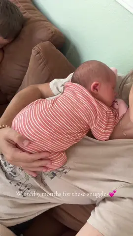 #newborn #babysnuggles 
