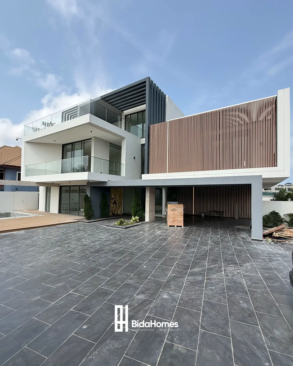Current updates from Skeet Ville ✨ We’ve now reached the final stages of this project, and the results speak for themselves. Patience, consistency, and attention to detail have truly paid off, allowing us to deliver nothing but the best for our client. Finishing touches underway—stay tuned for the grand reveal! Scope of work: design and build  executed by: @bidahomesandco #bidahomes #construction #fyp #ghana #realestate 