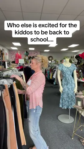 #watervillemaine #fyp #supportsmallbusiness #retailtherapy #consignmentshop #shopping #tiktokthursday #ifeelgood #kidsbacktoschool 