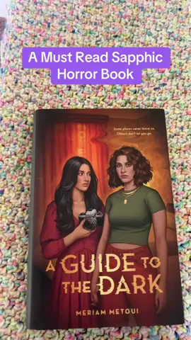 #aguidetothedark #sapphicbooks #BookTok #bookrecommendations #diversifyyourbookshelves 