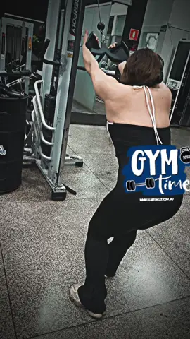 Voltamos🙏🏼#musclemommy #GymTok #backday 