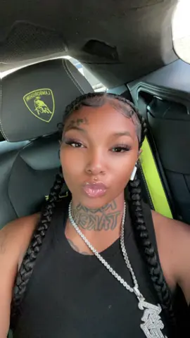 im the type of girl thats always fly & gone keep me sum motion 🖤🖤#fypシ #IYKYK 