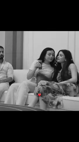 وبتحلا الدنيا في عيني❤️@صابرين @Salma Mahlani 🎀 #ليبيا🇱🇾 #صابرين #سلمى #explore #المغرب🇲🇦تونس🇹🇳الجزائر🇩🇿 