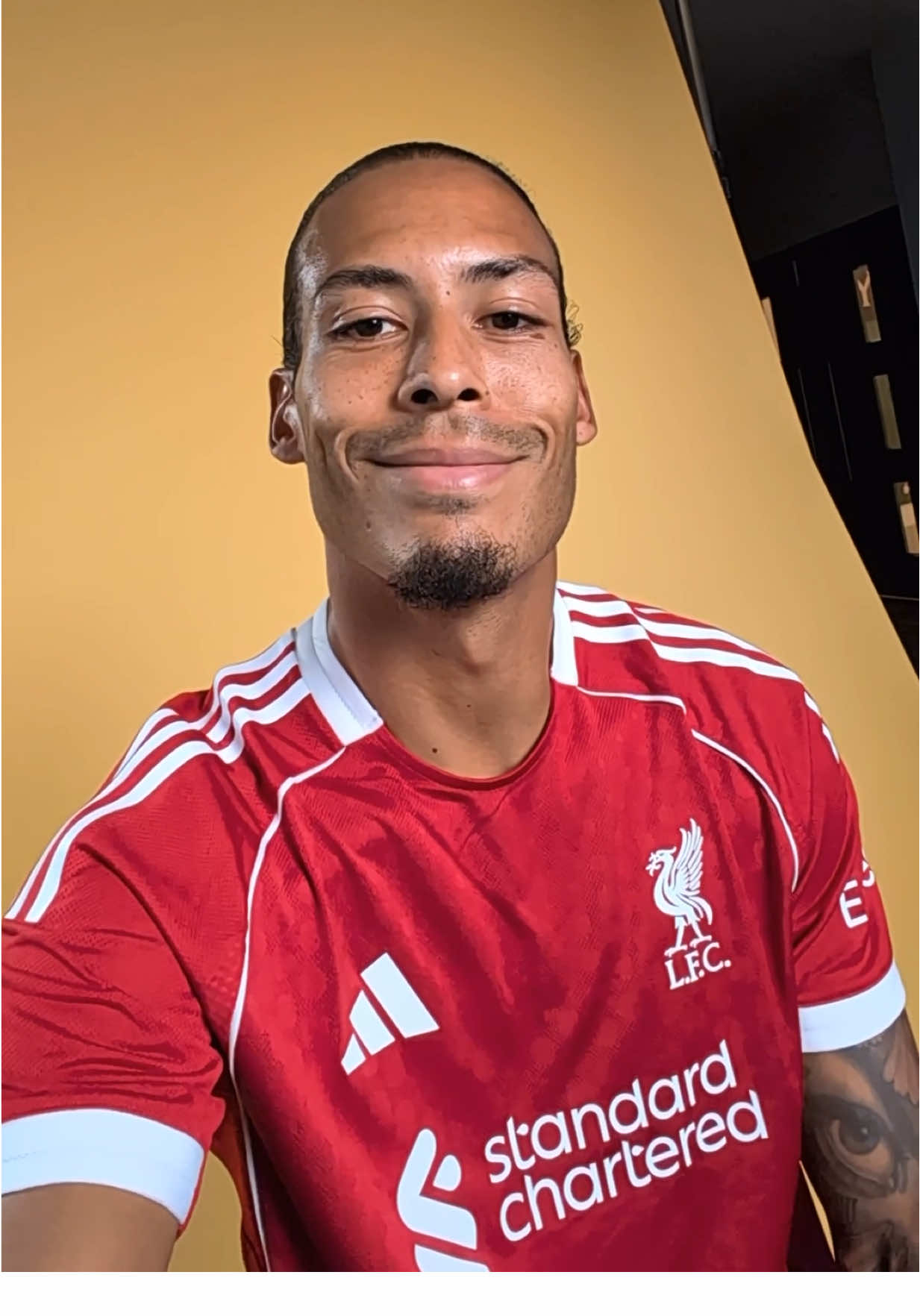 🚨 NOT LONG TO GO NOW REDS. The message from Virgil is clear 🗣️ #liverpoolfc #lfc #liverpool #vandijk 