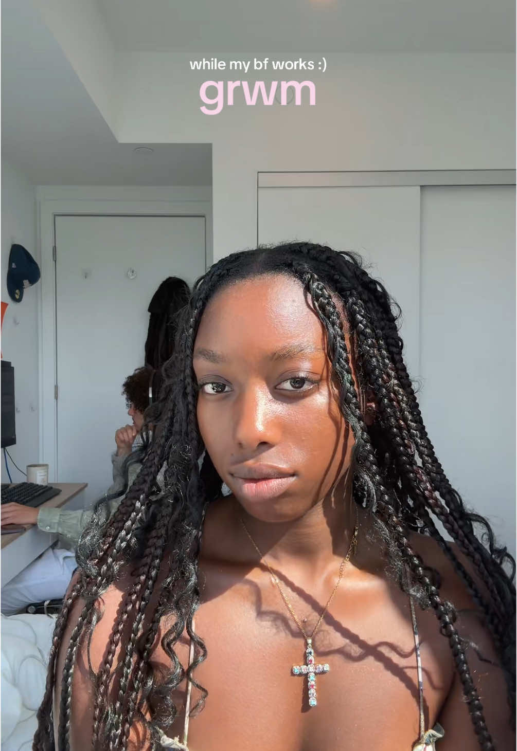 @yoouzzi Life as a stay at home gf (jk lol) | full face of @Fenty Beauty 💋 #softglam #nomakeupmakeup #longdistancerelationship #ilovemybf #Love 