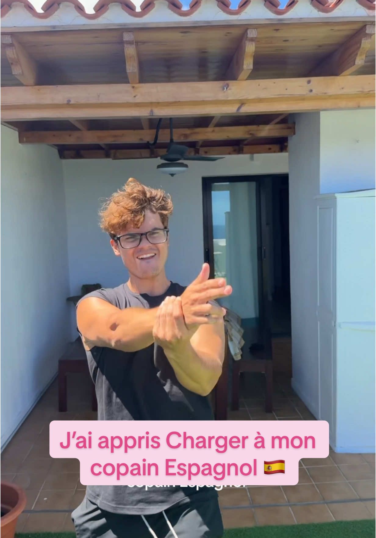 Je sais l’éduquer mon mec 🫡 🇪🇸 🇫🇷 ptdrrrr #charger #viral #trend #france #french #pourtoi #fyp #foryour #sortezlesarmes