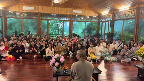 Những phút giây kỉ niệm của Thầy cùng đàn con thơ. #mcducthinh #xuhuongtiktok #khoatumuahe2025 #daiducthichminhquang #chuadiatangphilai 