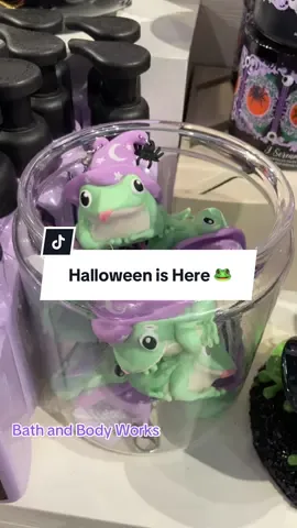 Who else is ready for Halloween? 👻 #halloween #bathandbodyworks #halloweentok #fall 