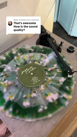 Replying to @Arlene Vz it’s wonderful!! No issues at all. #vintyl #vinyltok #kaceymusgraves #bloodrecords 