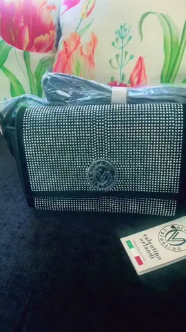 So elegant, so sparkly and so beautiful crossbody bag 😍   #bags #crossbodybag #rhinestones #trending #fashionable 