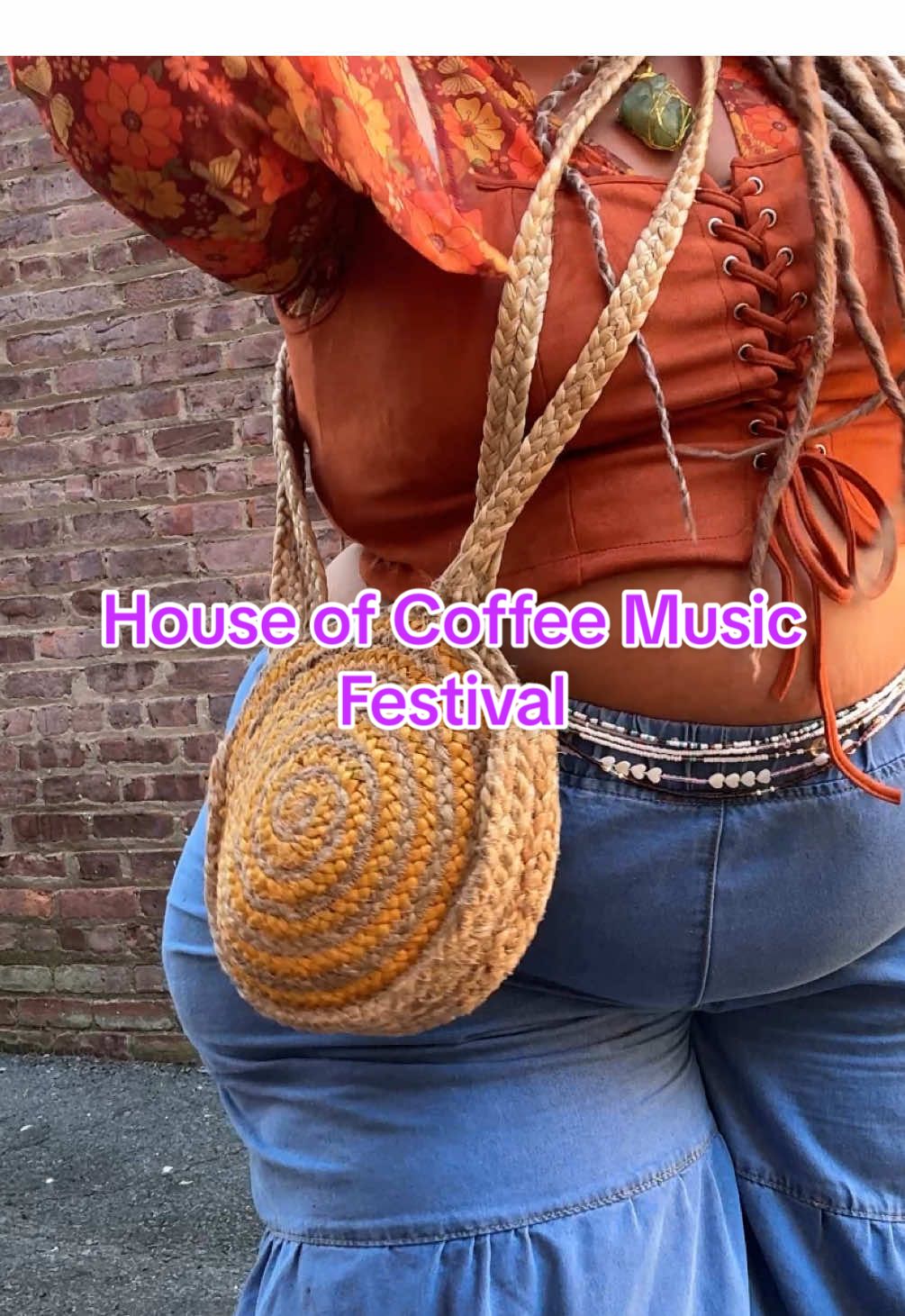 Coffee, music and good vibes in Philly! But you think this was the end?! Come join me next month for the New York location ! #houseofcoffeemusicfestival #coffeetime #curvyfashion #festivalfits #musicfestival 