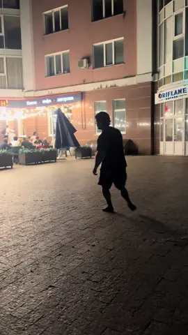 Dominando la Street en las calles de Rusia 🇷🇺😛 . . . #calishthenics #reaction #maltese #viraltiktok #fullplanche 