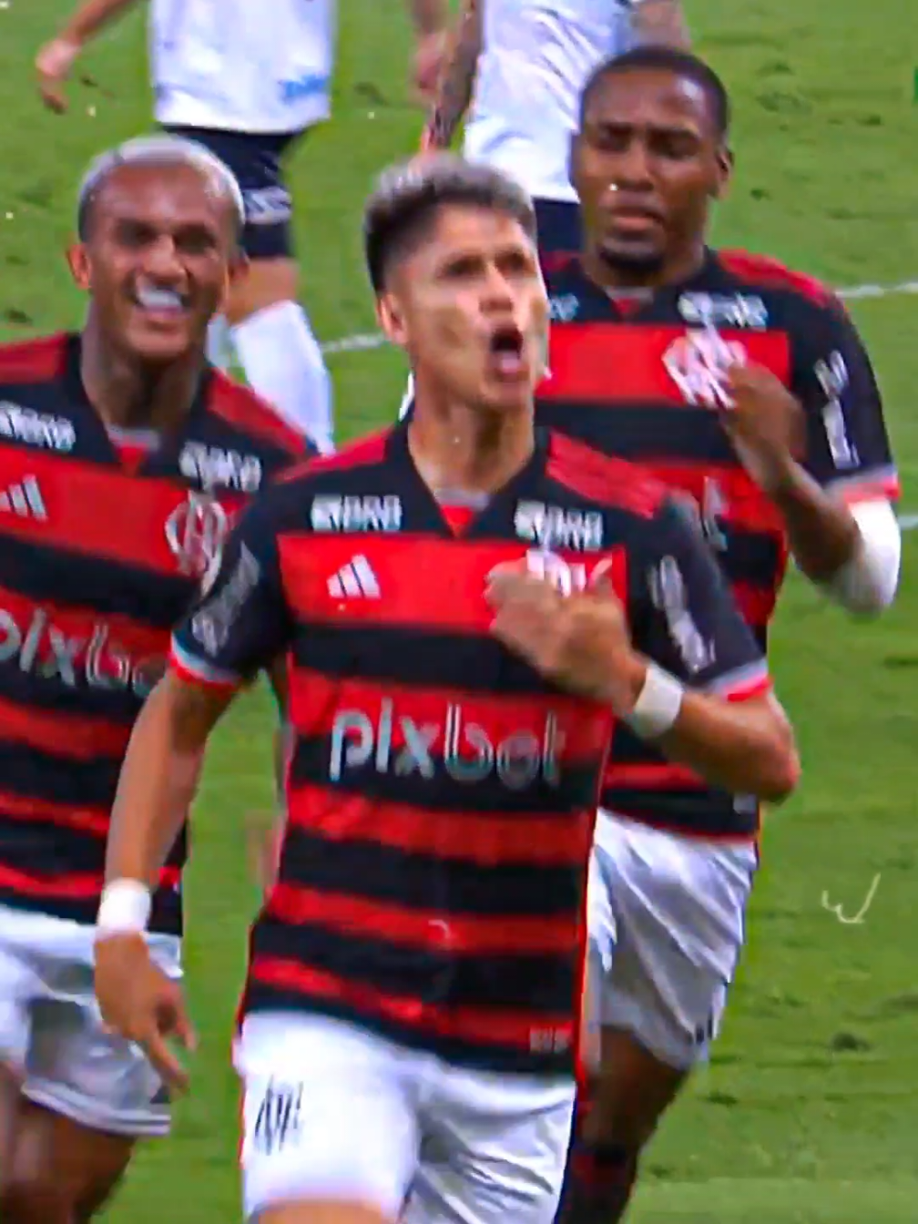 SERA QUE TEM GOL DELE DOMINGO!! 😍🔴⚫ #flamengo #gremio #Brasileirão2025 #luizaraujo 