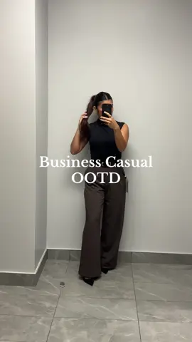 Business Casual OOTD #realisticofficeoutfit #corporateattire #corporateoutfitideas #OfficeOutfitIdeas #petitefashion 