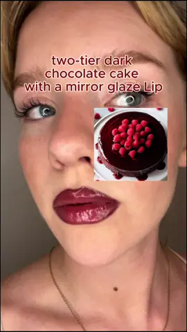 This best be the only two tier dark chocolate cake we see today :/ 🍫 Using Glissen up boss  #tsitp #gloss #makeup #SmallBusiness 