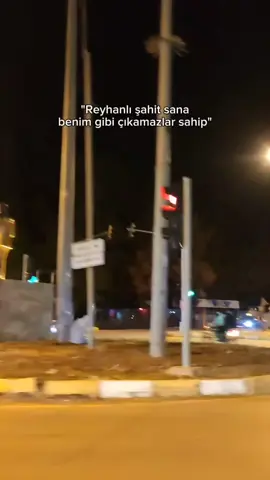 Aynı kâğıdın arka ve ön yüzleri gibiyiz Sonsuza denk beraber;ama hiç bir zaman birbirlerini göremeyen…”