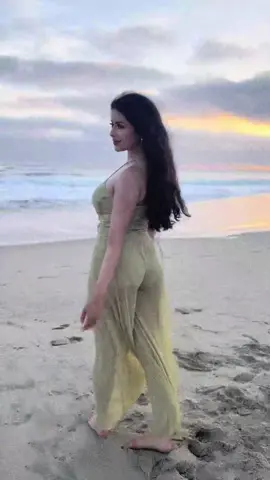 My happy place . . . . #tiktokviral #beach #trending #slowmo #fyp #views #saiyaara 