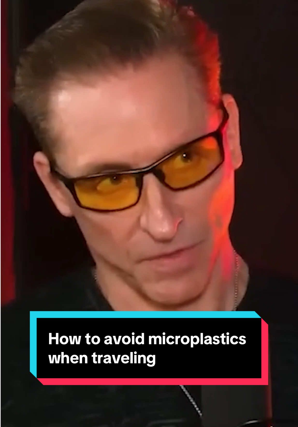 The easiest way to avoid microplastics when on-the-go. ✈️  #DaveAsprey #biohacker #biohacked #biohack #travel    