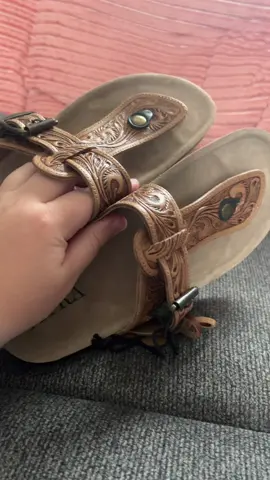 Balinda Ridge Tooled Sandals🔥 Sizes 6-11 available, I do reccomend sizing up as these take a bit to break in. #creatorsearchinsights #tiktokshopfinds 