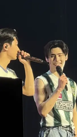 this jayhoon…. sunghoon STAND UP #jay #sunghoon #enhypen #jayhoon #walktheline 