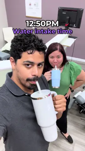 A typical day at the clinic 🙂‍↔️ Would you come visit? You should 🧐 . . #chiropractic #palmercare #waterintake #wellness #pov 