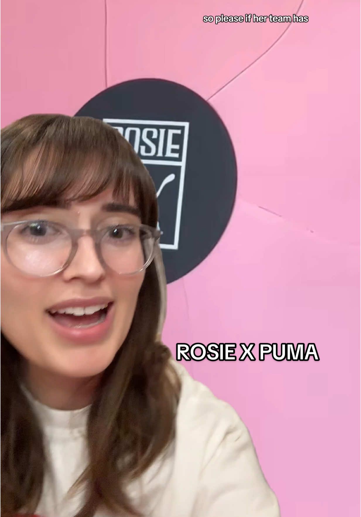 I’m actually in love with the new @PUMA and @ROSÉ shoes 🥰 so if they see this…I’m a size 9 1/2 👀 #rosé #rosie #roséxpuma #puma #speedcat  #pumaxrosé 