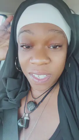 #inmylane🤍🖤#BeenMeStillMe #poetryofabrokenheartwithahealedsoul🤍 #serenityspace🖤 