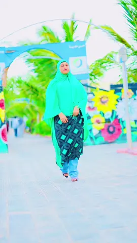 Daroodow waa idin salame✋😂🙈#Siman_qurux #xawaadle_mohamett_🇸🇧_🐅_🔫 
