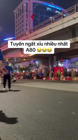 Chờ đợi cả ngày, đến khúc được xem rồi thì cơ thể lại không chịu ngheee lờiii. 🥹🥲 #A80 #KimMã l #LiễuGiai