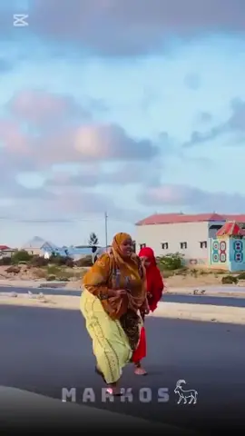 #somaligirls videogan love saro #ciyalxamar #somalitiktok #foryoupage #fyp   walashin @🎀🍫Chukulatina🎀🤤🍫 uwadagala hu nigu jiro dhig somliyed🇸🇴♥️👸🏻👑🤭